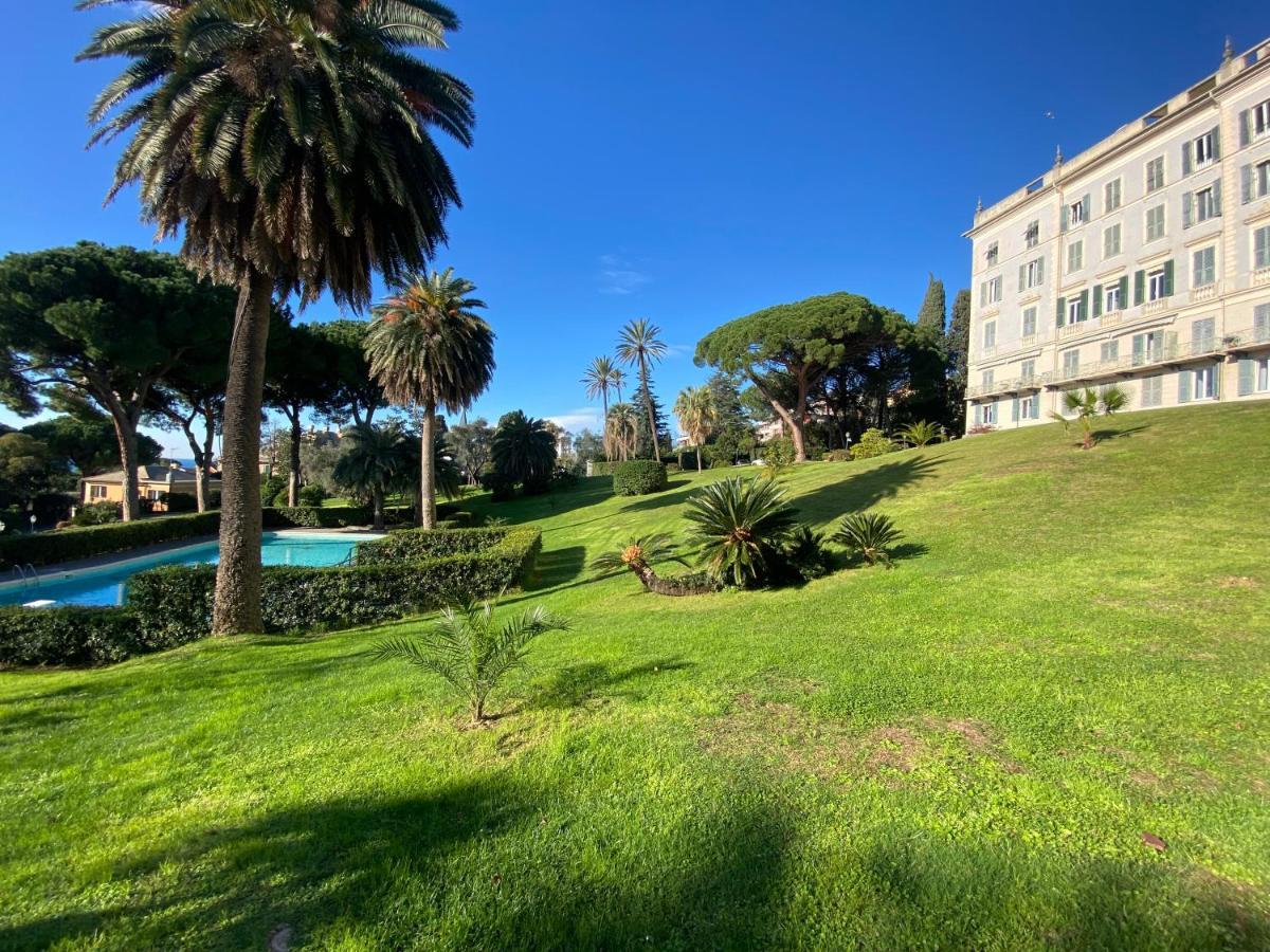Casaviva-Stylish Trilo With Ac-Shared Pool-Parking Appartement Genua Buitenkant foto