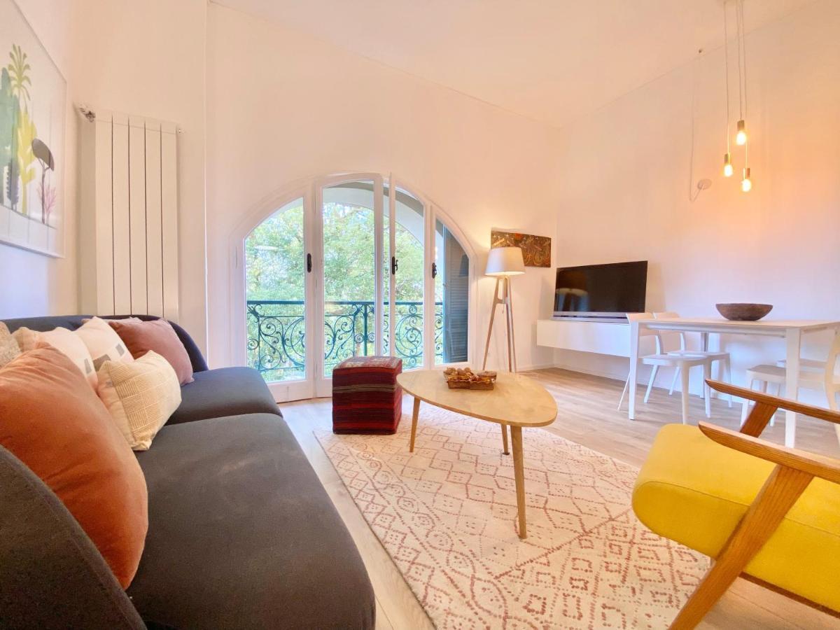 Casaviva-Stylish Trilo With Ac-Shared Pool-Parking Appartement Genua Buitenkant foto